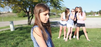 unpopular-bully-friends-lonely